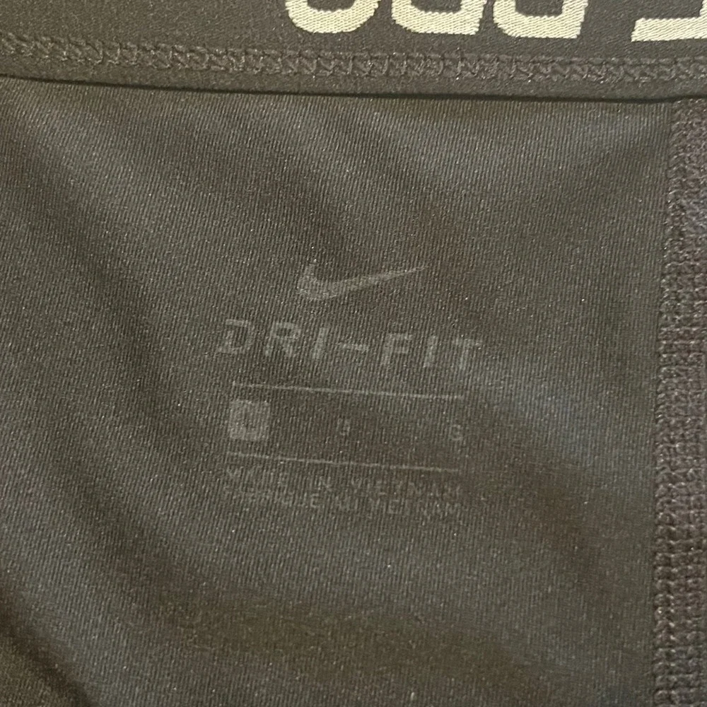 Nike Pro Shorts Womens L Black Athleisure Dri-FIT Compression Spandex 3 Inch